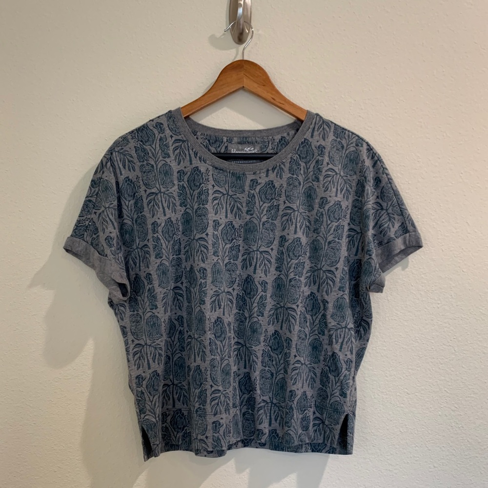 Anthropologie gray and blue shirt